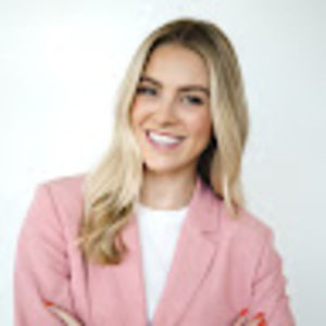 Meet your Posher, Julianna